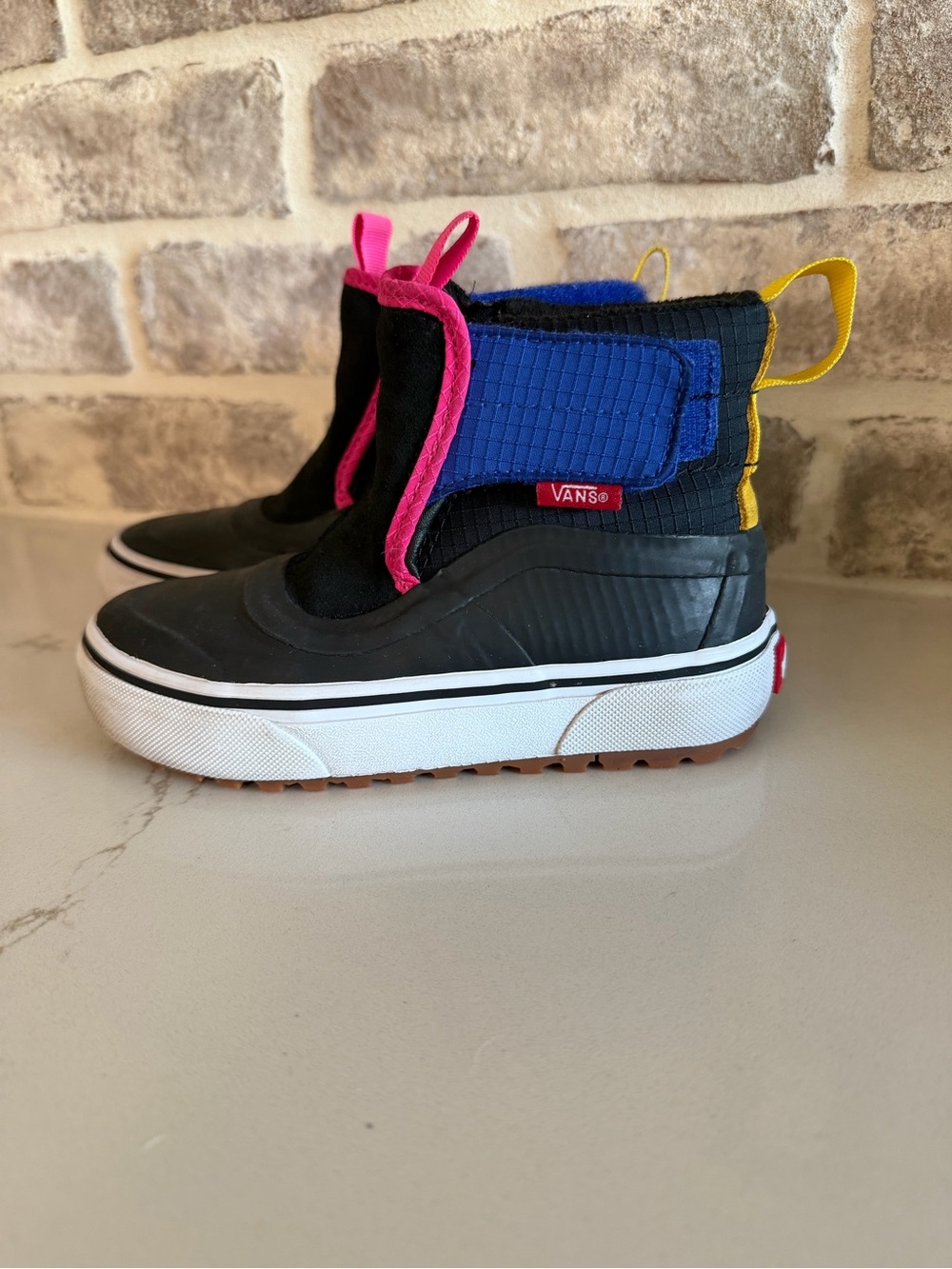 Vans Kids High-Top MTE shoes. Size kids 12